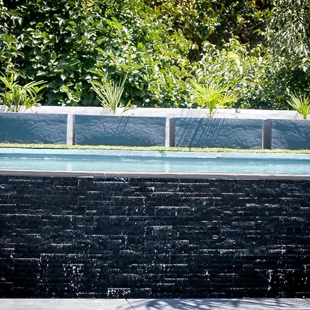 Maison De Type Loft Avec Piscine * Nimes
